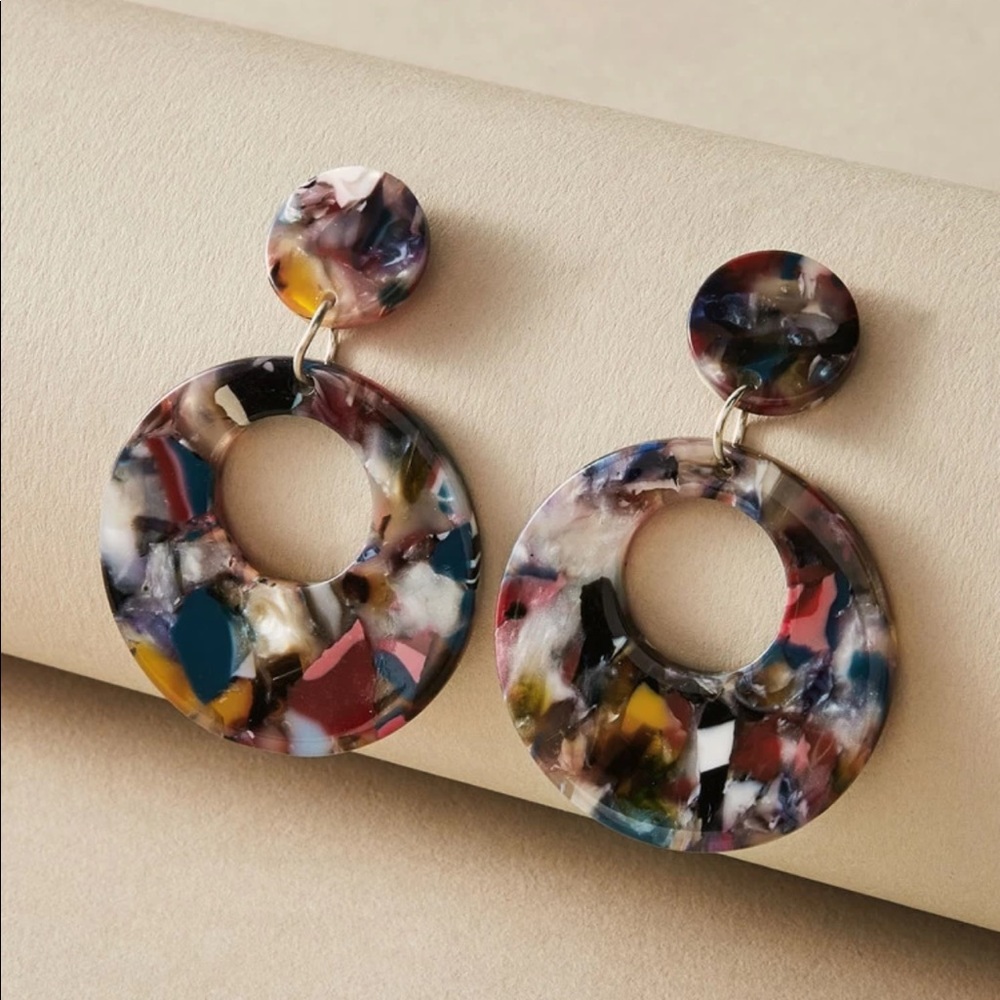 💛 Multi-color marbled dangle earrings (round)